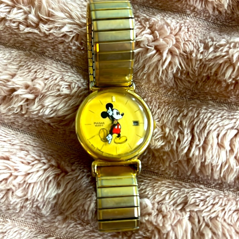 Pulsar Gold Mickey Mouse Watch - Picture 6 of 7